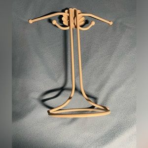 Hand towel hanger - seashell theme